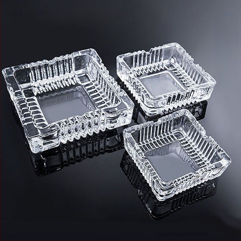 Lizun kvadratni stakleni pepeljak – kutija 48 komada