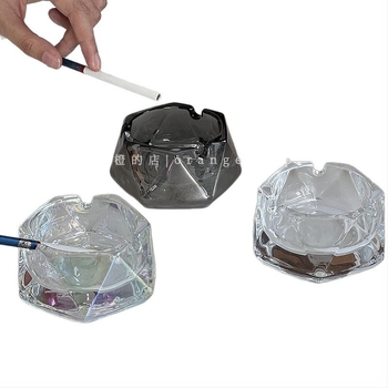 Pepelnjak od stakla s dijamantno-kutnim dizajnom – minimalistički stil, dekorativan i skladišni prostor, višekratna upotreba, tisk logotipa nije moguć