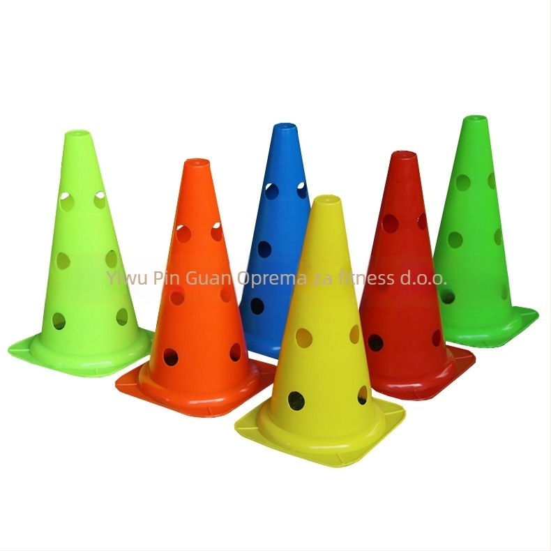 Pomoć za treniranje nogometa - LDPE posude za oznake s rupama i tunelskim dizajnom