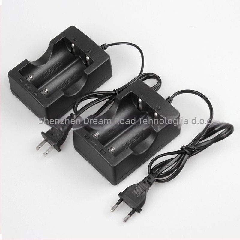 Li-ion baterija 26650/18650 s dvije utičnice i dva LED-a, izlaz 4.2V 800mA, ulaz 110-240V