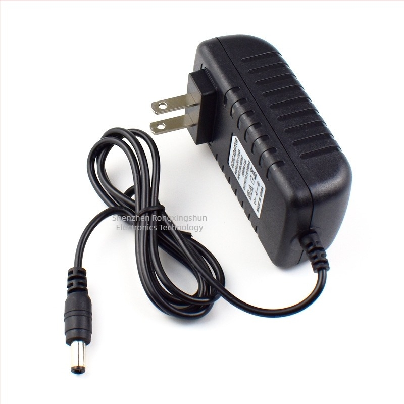 Punjač litijevih baterija za 3S 18650 sklopove (Ulaz 100–240V, Izlaz DC12.6V2A, Struja punjenja 2A)