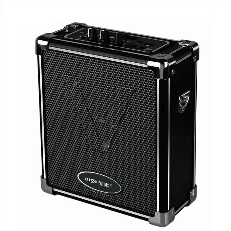 Bluetooth zvučnik Q70bt — prijenosni, visoke snage, utor za karticu i USB, za vanjsku uporabu (SNR ≥75 dB)