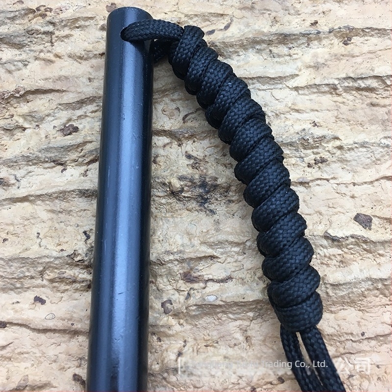 Magnezijska palica za paljenje vatre s flintom, nehrđajući čelik – škrabica, paracord užad i zviždaljka
