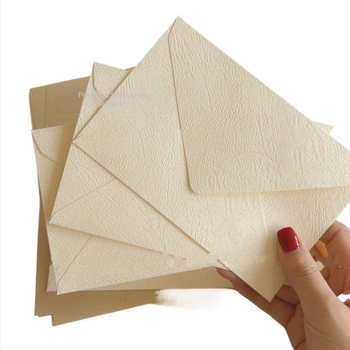 Komplet pisama i kuverti od kraft papira – debeli, Ins stil, minimalistički, starinski stil za pozivnice (Materijal: kraft papir; Stil: Ins; Tema: starinski; Namjena: pozivnice)