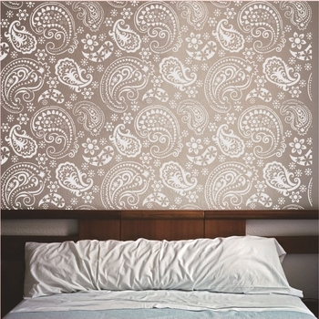 Velika šablona za zidnu sliku – mandala s izrezanim dizajnom i motivom lebdećeg bića, PET plastična šablona