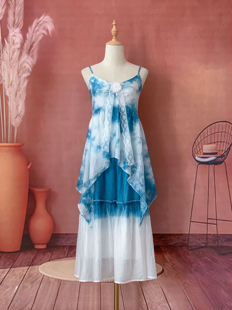 Haljina: pamuk tie-dye s etničkim stilom, slip haljina, bez rukava, visokim strukom, srednja duljina (Materijal: pamuk; Vzor: tie-dye; Stil: etnički; Silueta: visok struk; Duljina: srednja)