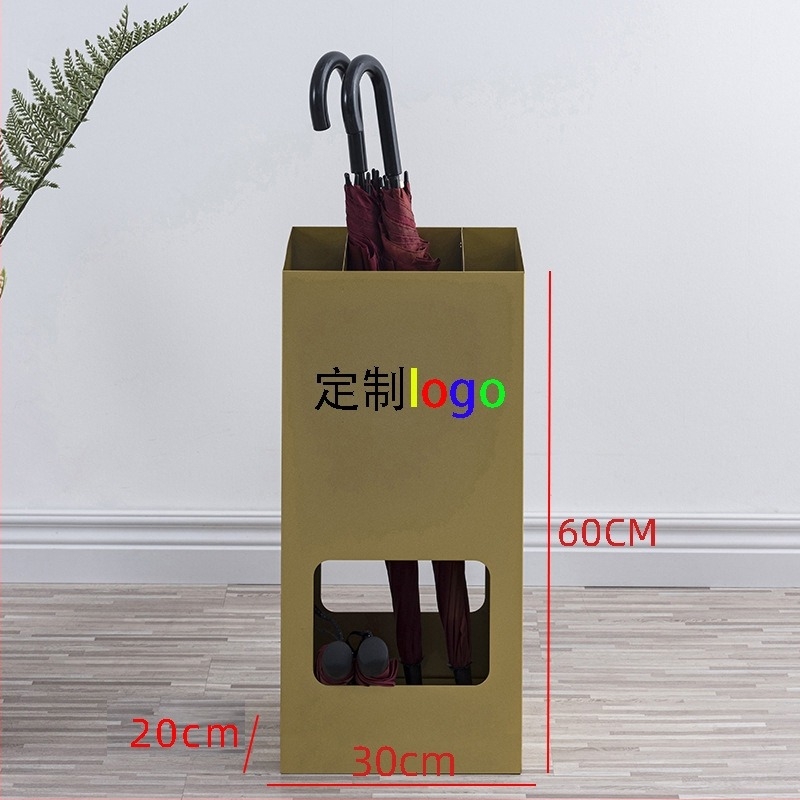 Stalak za kišobrane s metalnom konstrukcijom, aluminijski nosači i središnji štap, jednostavan moderan dizajn, težina 4 kg