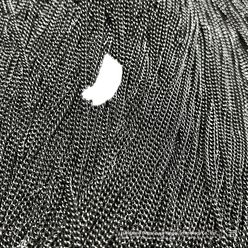 Kubanska lančana ogrlica od metala, glatka završnica, marka Deep Space, ljeto 2021