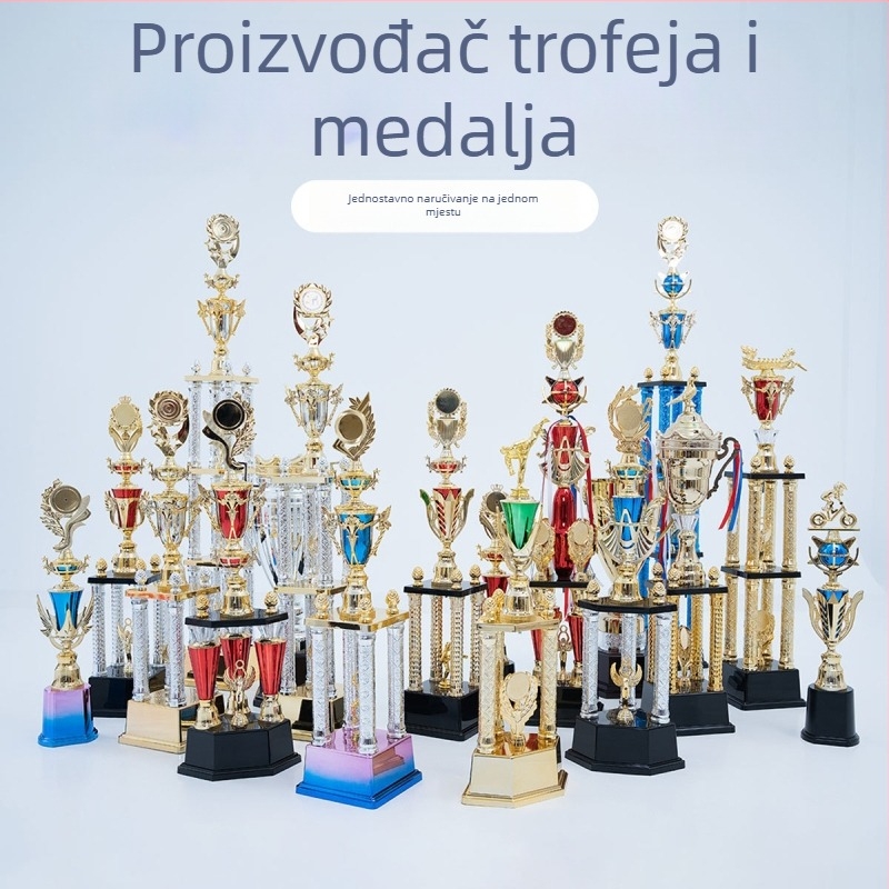 Trofeja s tri stupova, plastika visoke kvalitete, mogućnost prilagodbe logotipa, težina 1,51 kg, pogodna za nagrade i prigodne darove