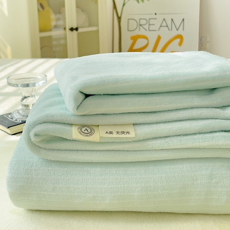 3-djelni set posteljine od mliječnog veluru s prugastim uzorkom, težina 500–799 g, reactive tiskanje, moderni minimalistički stil