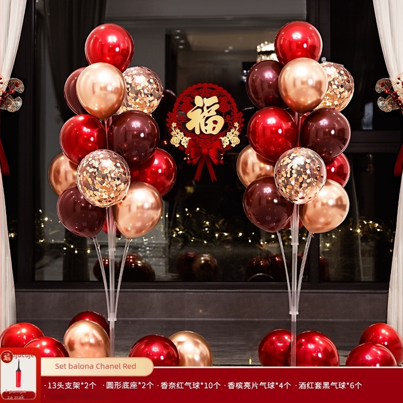 Balon dekoracije za novi dom, postavljanje scene za dnevni boravak i rekviziti za useljenje