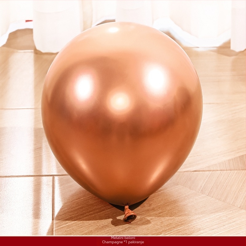 Balon dekoracije za novi dom, postavljanje scene za dnevni boravak i rekviziti za useljenje