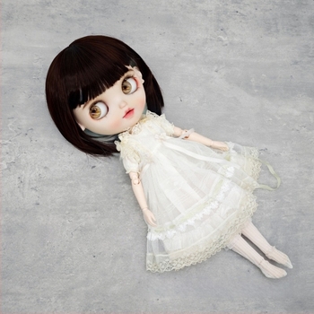 Lucy wig za Blythe lutku s bangs, dvobojna bob frizura, kratka kosa
