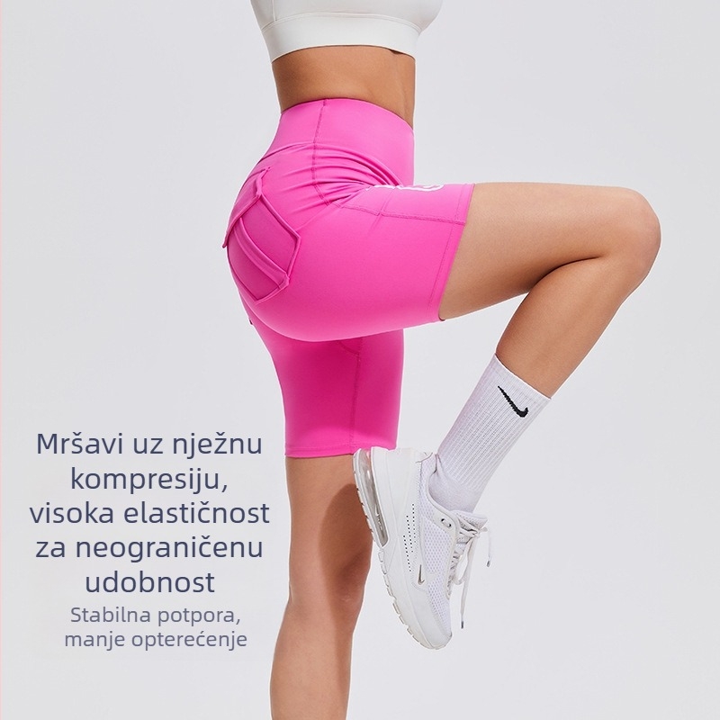Fitness šorc s visokim strukom, brzo se suši, tiskom slova, džepovi i elastični pojas - A076