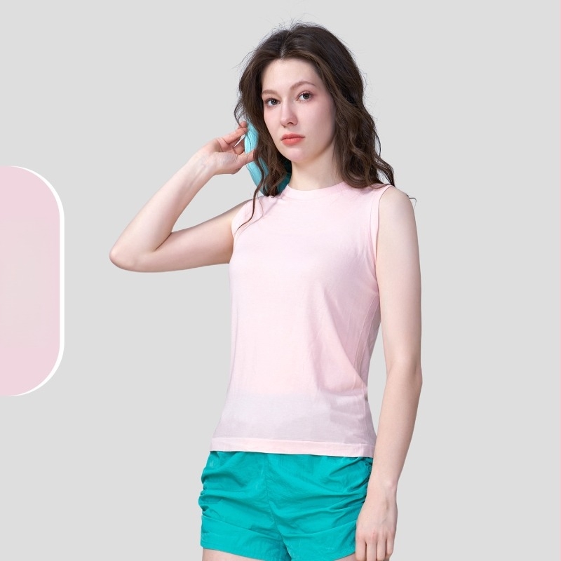 Ženski tank top od merino vune, brzo se suši, odvodi vlagu, dužina do struka, uski kroj; sastav: 57,5% Ecovero, 14,5% Merino Wool, 28% Nylon.