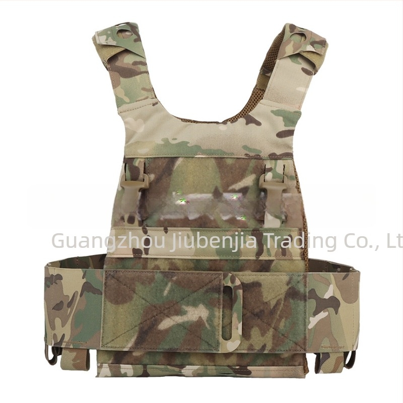 Ferro Concepts Slickst taktički prsluk – niska vidljivost, lagan, maskirni uzorak, tkanina koja odvodi vlagu