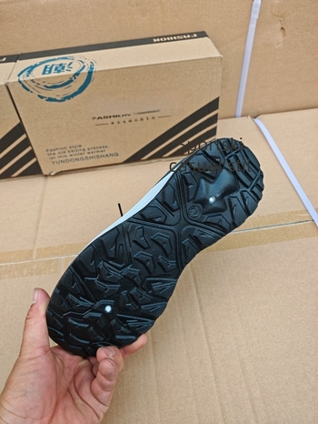 Ženske sportske tenisice Fly Knit gornji dio, Injection Molded đon, vezanje sprijeda, okrugla vrh, niski gležanj