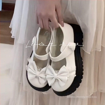 Ženske Mary Jane cipele u japanskom stilu, niski kitten heel, kopčanje na Velcro, gornji dio od umjetnog pliša, potplat od prirodne gume