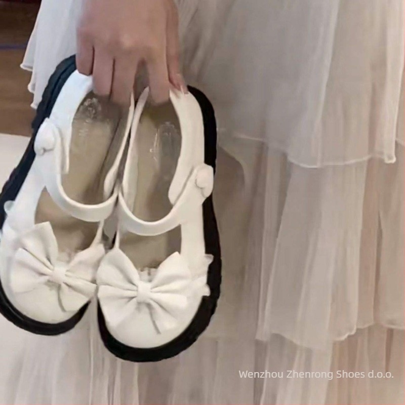 Ženske Mary Jane cipele u japanskom stilu, niski kitten heel, kopčanje na Velcro, gornji dio od umjetnog pliša, potplat od prirodne gume