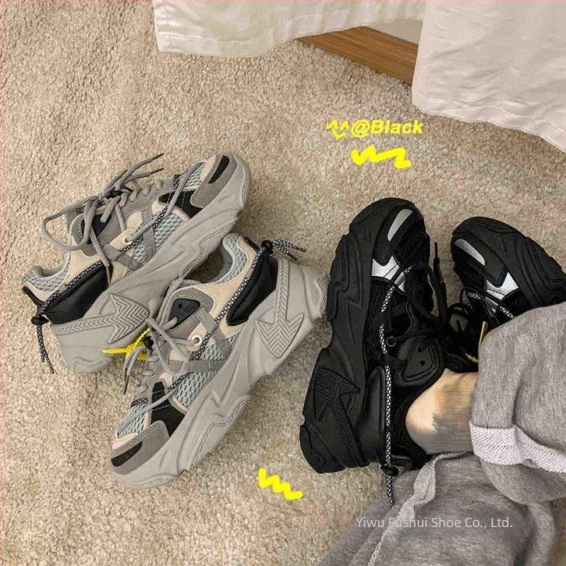 Muške tenisice u stilu dad shoes — otvoreni prsti, vezanje, gumeni potplat, prozračne, lagane