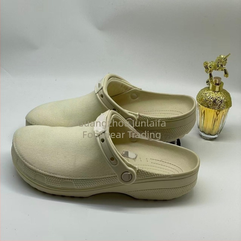 Muške Slip-On sandale s prozračnim perforiranim gornjim dijelom od denima, EVA potplat, Velcro zatvarač