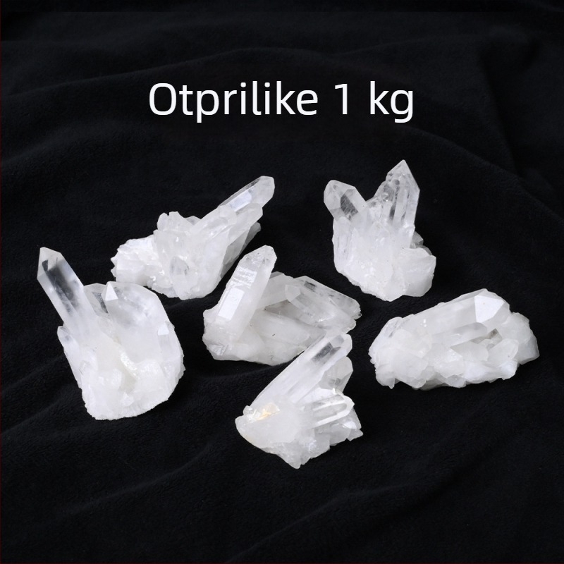 Stolna dekoracija s kristalnim klasterom u novokineskom stilu