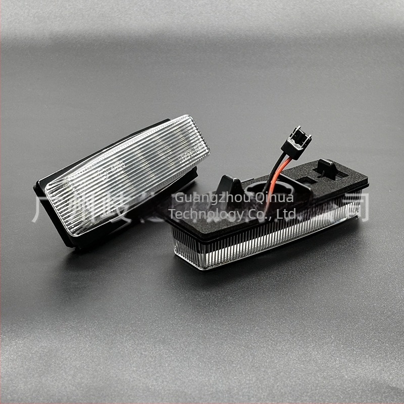 LED svjetlo za registarsku pločicu Mazda Miata MX-5 i Fiat 124 Spider Abarth