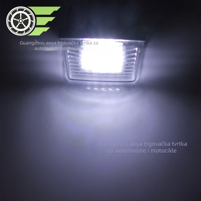 Svjetlo za registarsku pločicu za Toyota Yaris, Corolla, Camry — PC+plastika, 12V, 0,3W, LED 2835, vijek 50.000 h, kompatibilno s Corolla, Yaris, Camry, Prius, Vitz