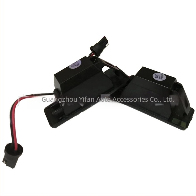 LED lampica za registarsku pločicu Nissan X-Trail, Qashqai i Micra – 18 LED (3014), 12V, 2W, 6500K, 50.000 h
