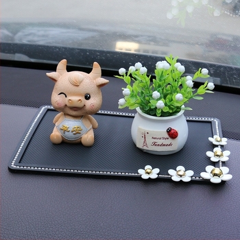 Protuklizna podloga za ploču i središnju konzolu, držač za telefon, zaštita od sunca, visoka toplinska otpornost, unutarnja dekoracija • Marka Thousand Oaks • Šifra artikla 9248 • Materijal: PVC + kristali + metal