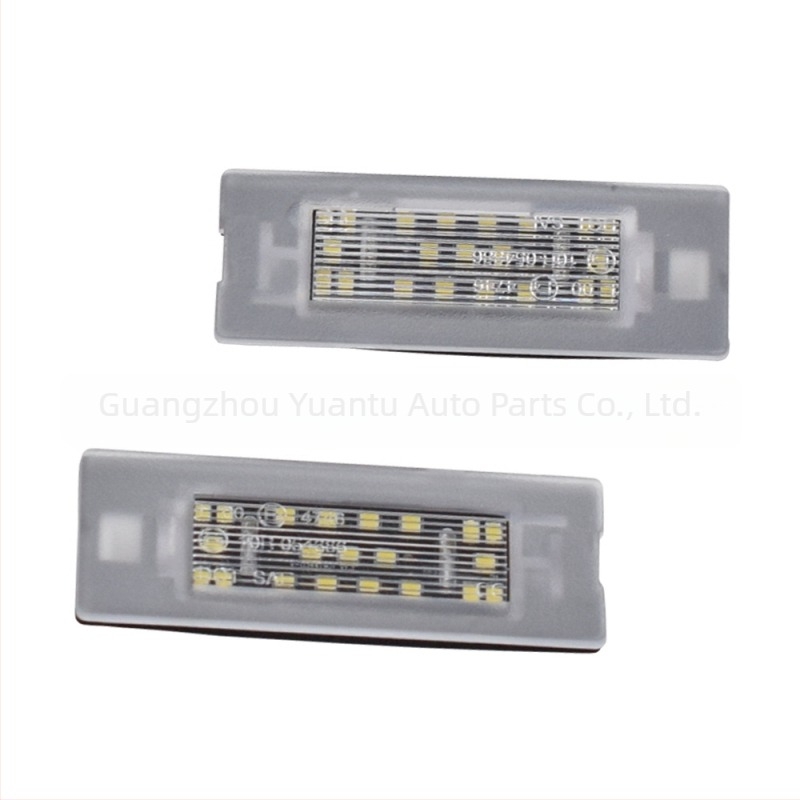 LED svjetlo za registracijsku pločicu Fiat Panda Mk3 (169) i Mk4 (312/319), ABS kućište, 12V, 1.68W, 6500K dnevno bijelo, vijek trajanja >1 godina