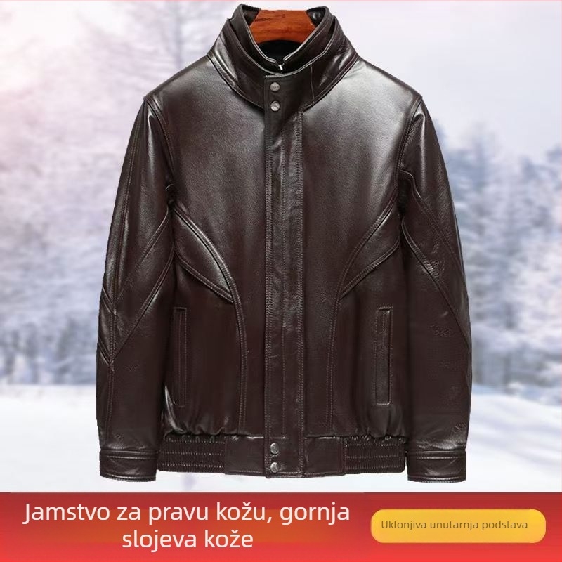 Muška kožna jakna od teleće kože, s stojećim ovratnikom i zatvaračem, zimska odjeća za muškarce srednje dobi.