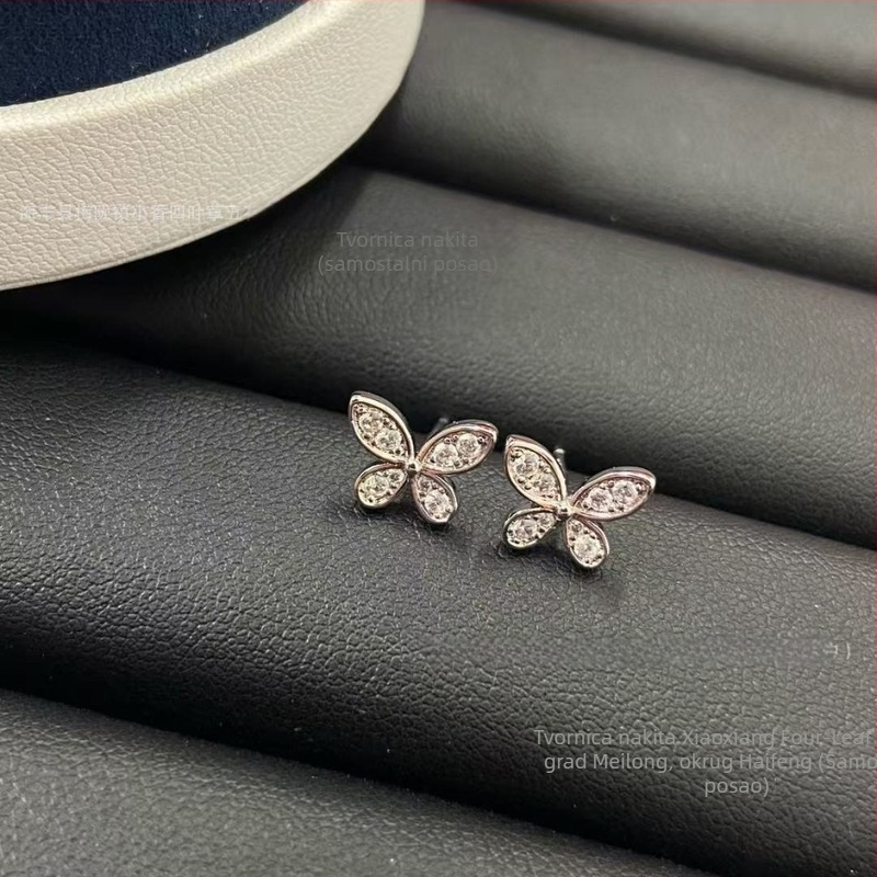 Naušnice s motivom mini leptira i cirkonima, postava od srebra 925 s pozlacenim bakrom, dijamantna obrada, za žene
