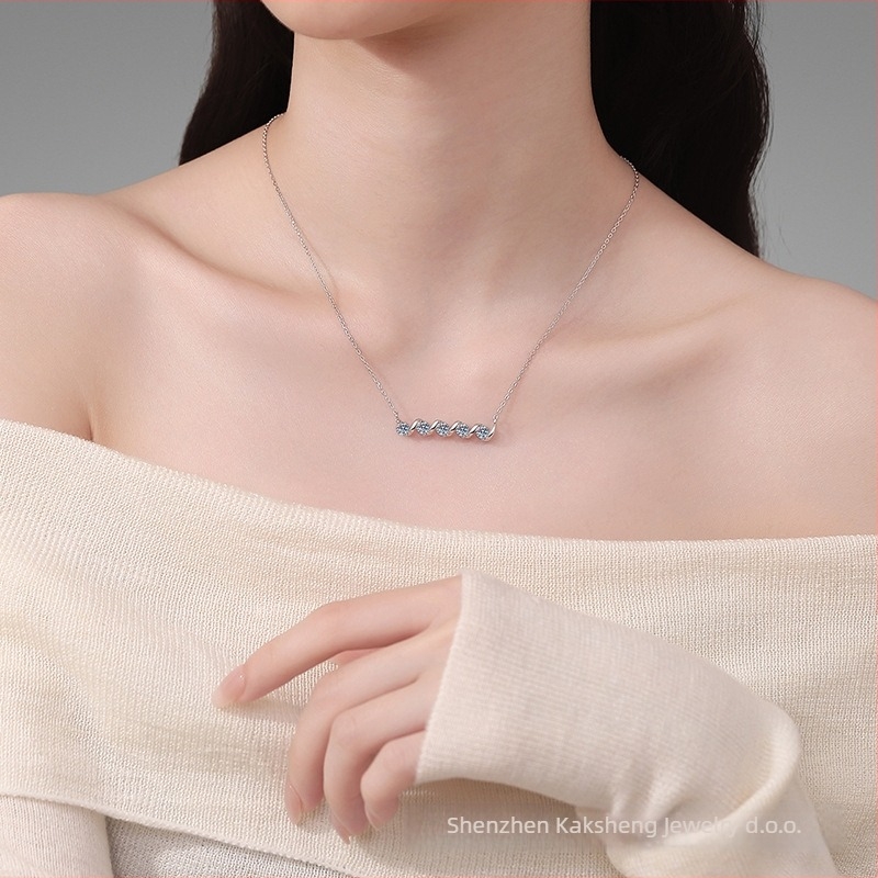 Nakit od srebra S925 s Moissanitom 1,5 ct D boje, privjesak, križni lanac, geometrijski dizajn, duljina 41–50 cm