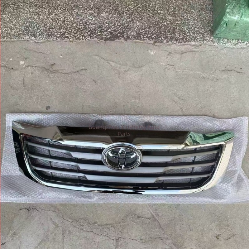 Prednja rešetka za Toyota Hilux Vigo 2011-2015 — ABS plast; ugradnja na branik; kompatibilno s Hiluxom