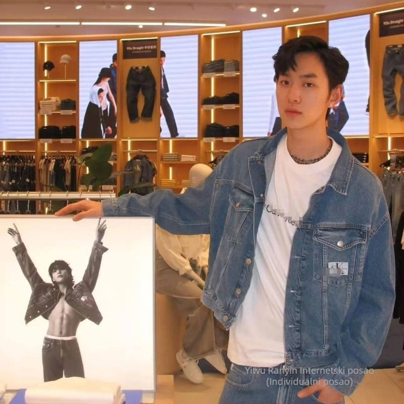Unisex jakna od denima s kapuljom, isprani denim, patch džepovi, hongkonški stil, za proljeće i jesen
