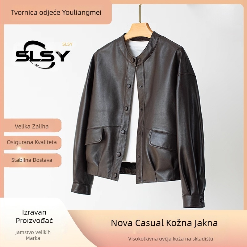 Ženska jakna od ovčje kože, slobodan kroj, dugi rukavi, ovratnik s poluturtleneckom, gradski street style, proljeće 2024 izdanje