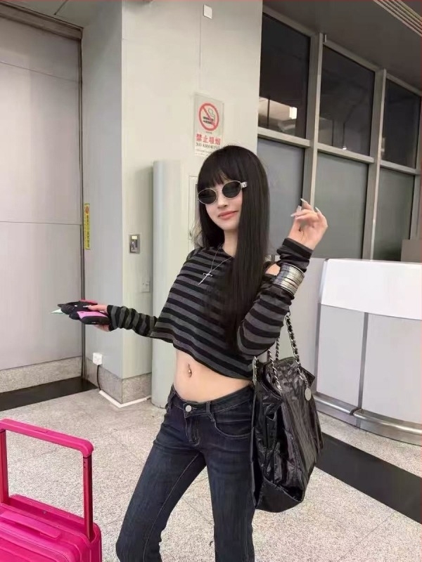 Ženska PU tote torba, gradski stil, vertikalni kvadratni oblik, zaključavanje, laminirana unutarnja džep s zip zatvaračem