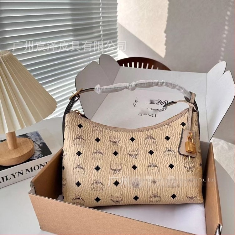 Hobo torba s klasičnim uzorkom | PU materijal, zatvaranje na zip, unutarnje zip torbica i džep za telefon, poliester podstava, horizontalni kvadratni oblik