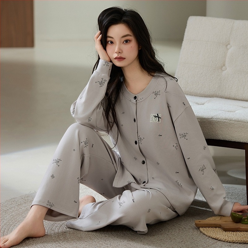 Ženski pidžama set u stilu jelena, 100% pamuk, dugi rukavi, V-izrez, srednje debljine, jesen 2025