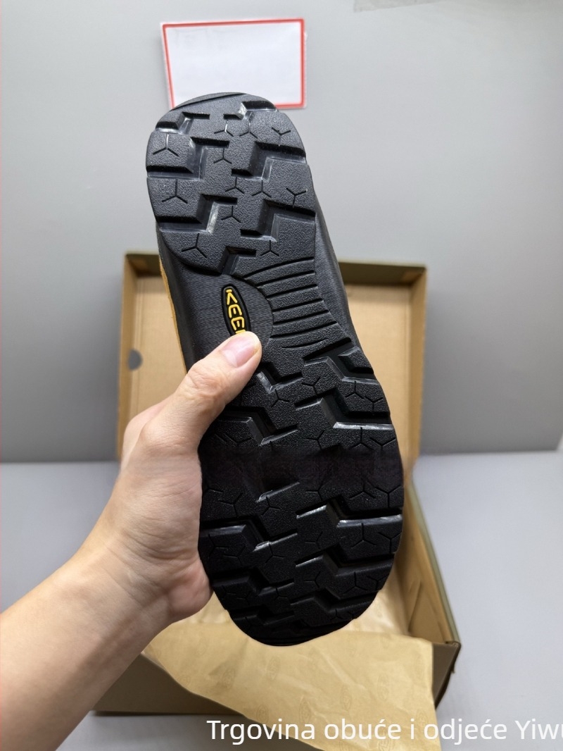 Planinarske tenisice od brušene kože, vulkanizirani gumeni potplat, unisex, niski profil, oštra špička