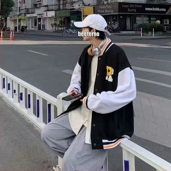 Jakna s printom, opuštena silueta, stojeći ovratnik, dugi rukavi, mješavina pamuka i poliestera