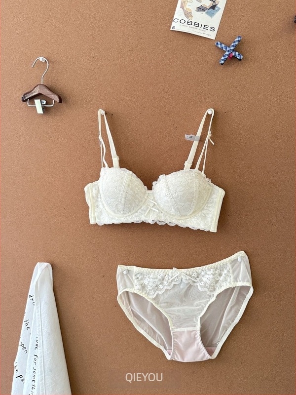 Najlon grudnjak set s košaricama 1/2 (tanki gornji dio, debeli donji dio); klasičan-seksi stil, fiksne naramenice, stražnje kopčanje s tri reda kopči, prozračan, skupljanje i potpora