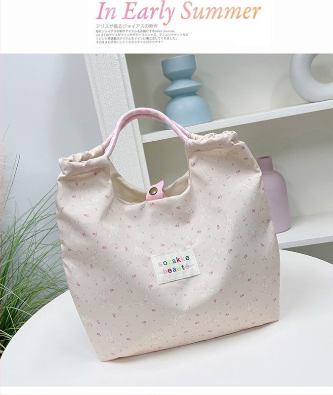 Unisex torba preko ramena od najlona s floralnim uzorkom, gradski minimalistički stil, vodootporna i ultra lagana, magnetska kopča, jesen 2025