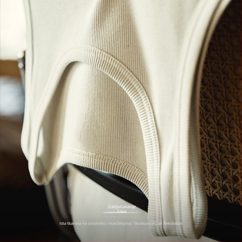 Muška potkošulja bez rukava s ribastim pletenjem — Modalno-viskozna smjesa (90–95%), Debeli materijal 251–300 g/m², Okrugli izrez (Proljeće 2025)