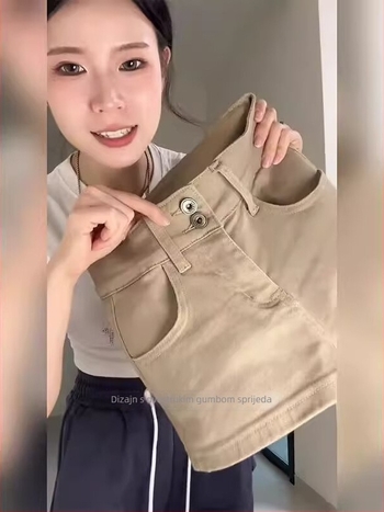 Ženske džins šorc, niski struk, tri četvrtine dužine, mikroelastičan, straight kroj, pamuk–poliester denim