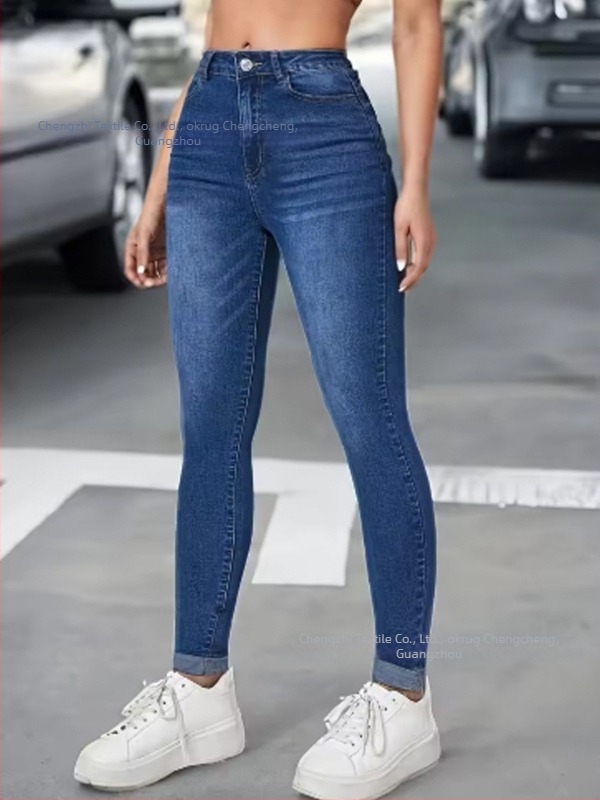 Traperice ravnog kroja, srednja struka, denim, 80–90% pamuka, poliester ispod 30%, street hipster stil, proljeće 2025