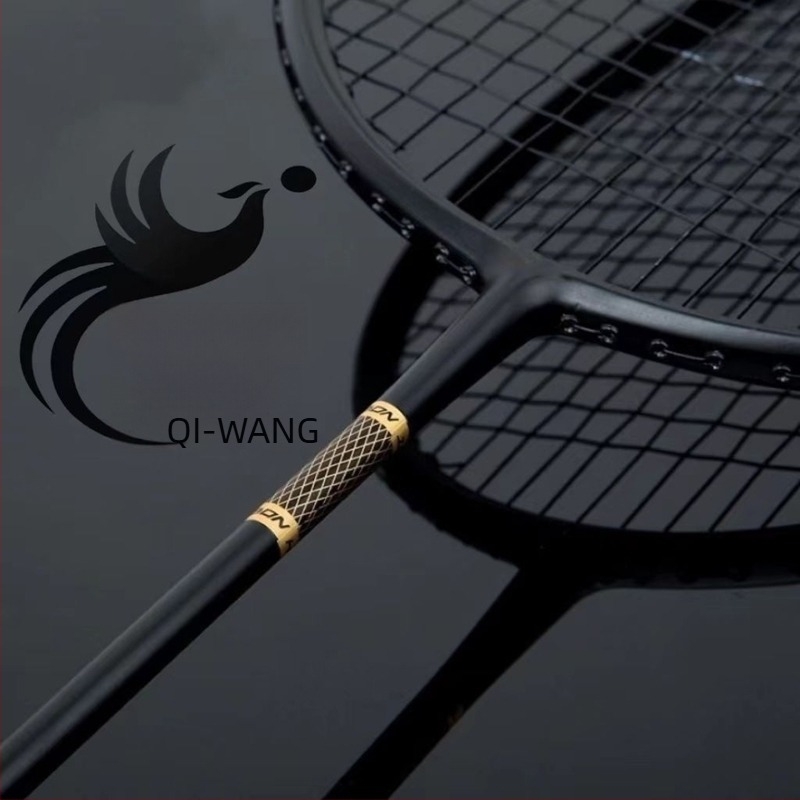 Raketa za badminton s karbonskim vlaknima, ultralagana, ofenzivni stil, pogodna za muškarce i žene, pojedinačno i parovi