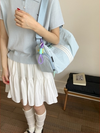 Ženska torbica za ramena u urbanom minimalističkom stilu, nylon Tote torba sa zatvaračem, unutarnja džep sa zipom, jedna naramenica, horizontalni pravokutni oblik, ljeto 2025