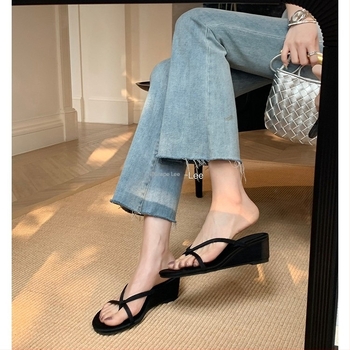 Sandale s klinastim petom 6 cm, zaobljeni vrh, gornji materijal: super fiber, unutrašnji materijal: super fiber, đon EVA